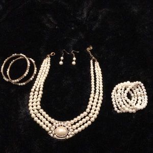 Pearl Set